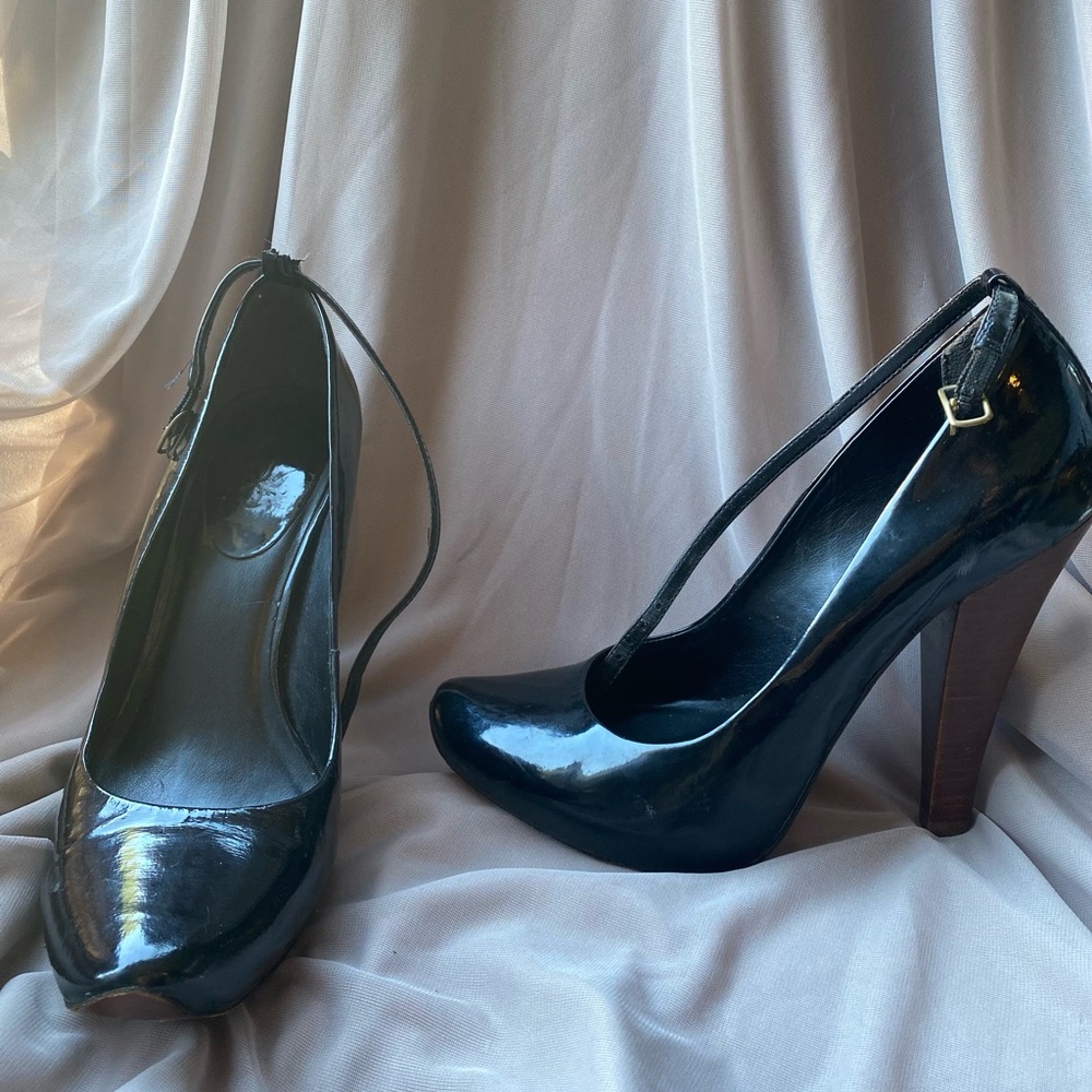 Black, super sexy heels 👠